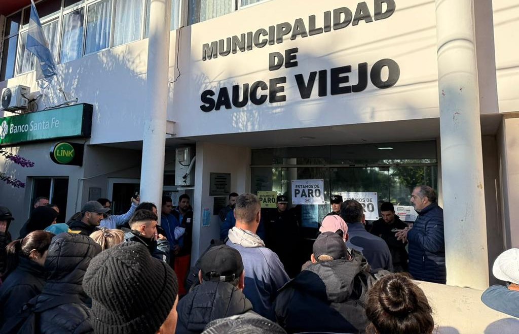 Tensión en Sauce Viejo: incidentes en la Municipalidad en medio del reclamo de ASOEM