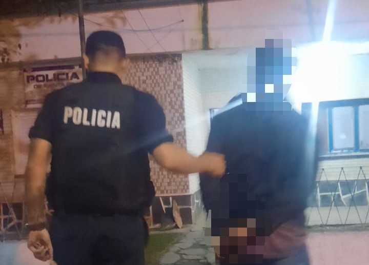 El sujeto fue trasladado en calidad de aprehendido a la Subcomisaría 15ta.