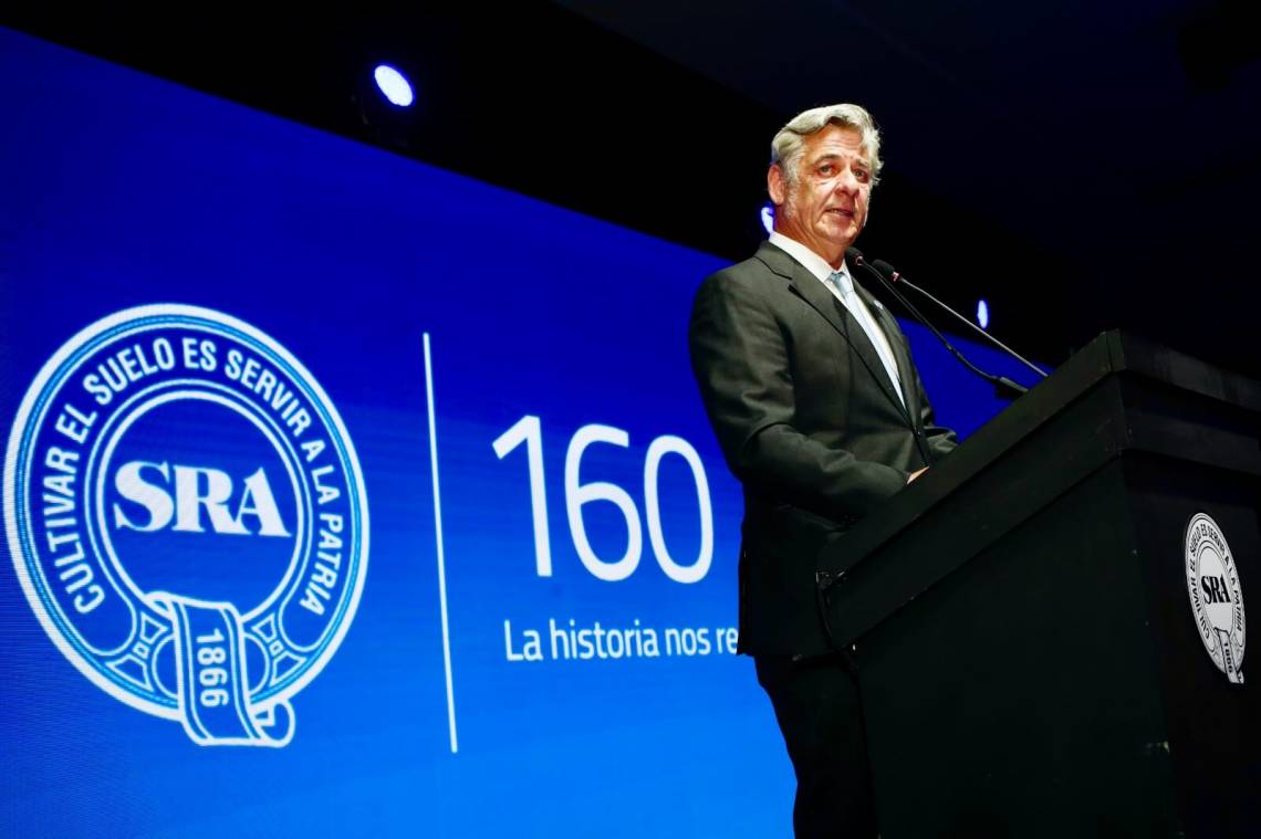 “No implica menos derechos”: la Sociedad Rural fue a la Justicia para evitar que se frene la reforma laboral. 