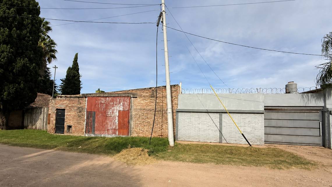 Vecinos de Adelina Oeste denuncian nuevos robos de cables y reclaman más seguridad.