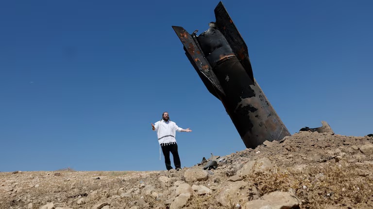 Israel e Irán reactivan el intercambio de ataques.