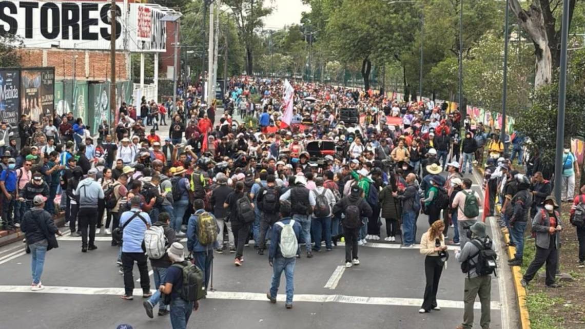 Maestros se manifestan en Ciudad de México (Crédito: Excelsior)