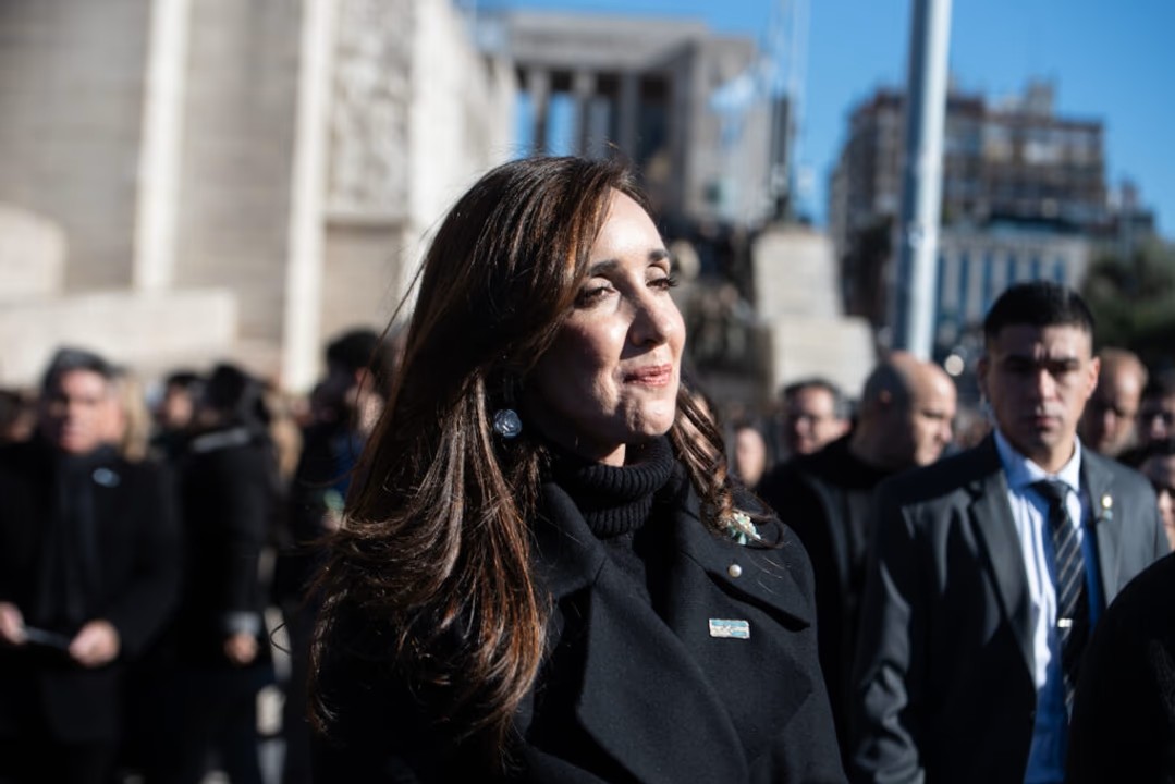 Villarruel apuntó contra Adorni: “No hay nadie más peleado con los valores de Belgrano”