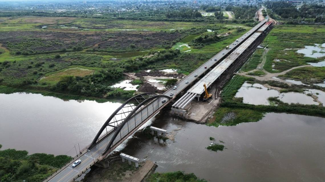 El gobierno provincial celebró el avance del 45% de construcción del nuevo puente.