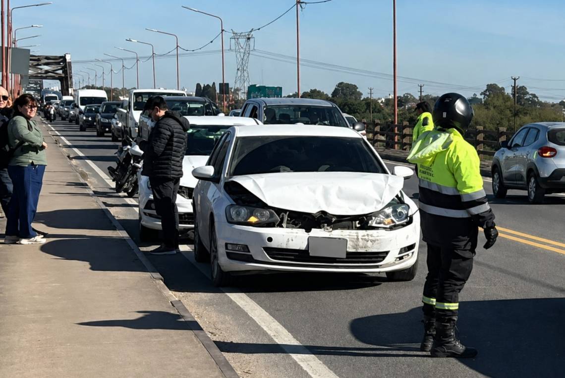 Choque en cadena en el puente Carretero provocó severas demoras en el tránsito