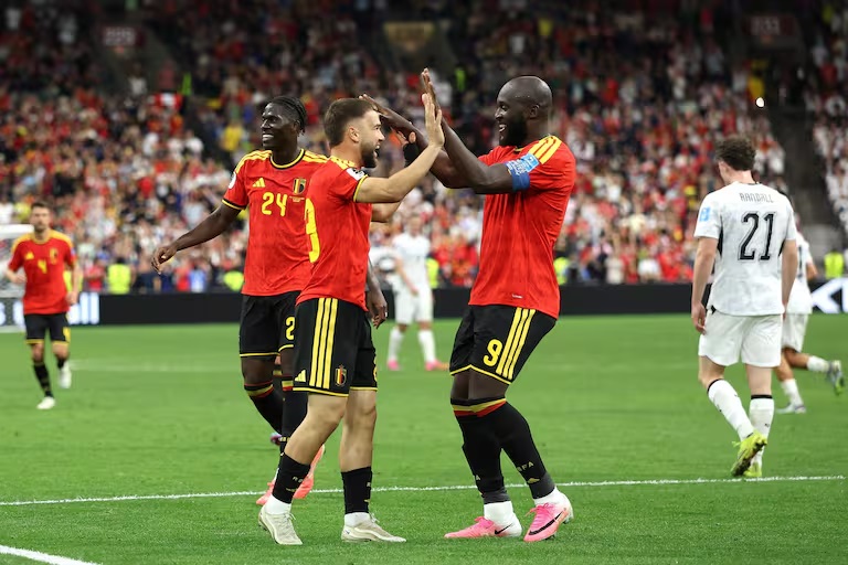 Bélgica dejó atrás las dudas de debut y se quedó con su grupo. (Crédito: EMILEE CHINN - GETTY IMAGES NORTH AMERICA)