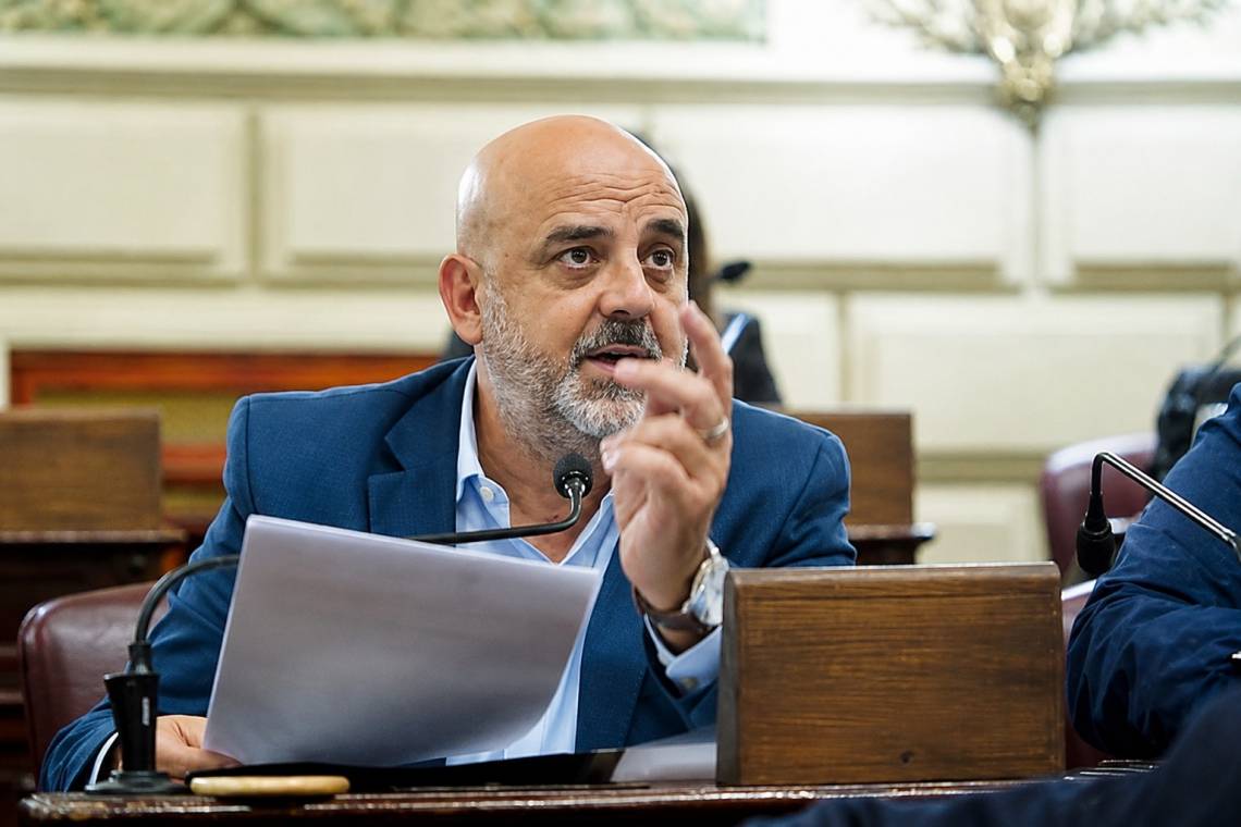 El diputado provincial Fabián Palo Oliver expresó fuertes críticas al proyecto de reforma electoral impulsado por el radicalismo.