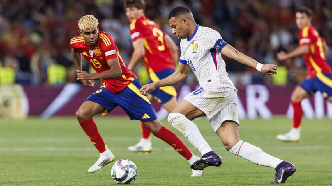 Francia y España definen al primer finalista del Mundial