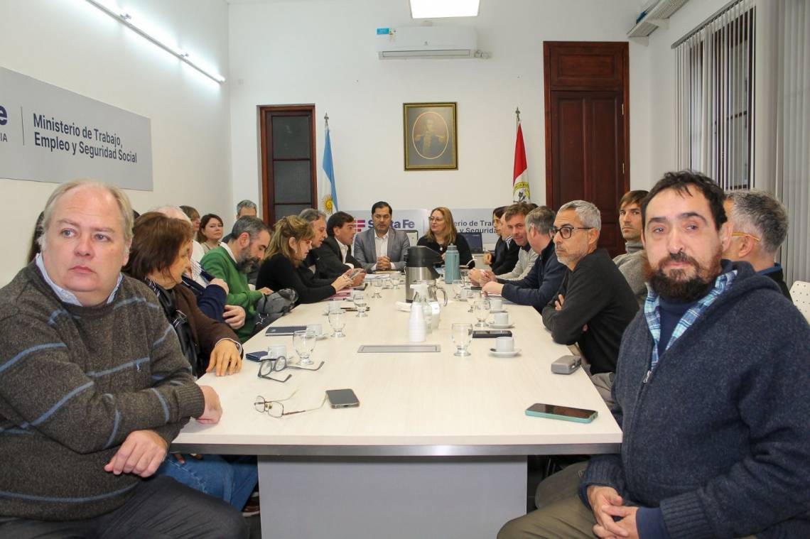 Paritaria de Salud: el Gobierno presentó una oferta salarial con aumentos escalonados hasta diciembre