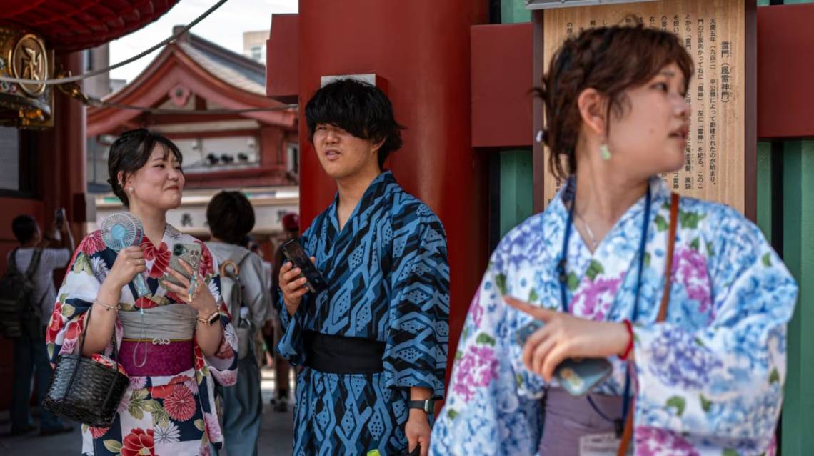 La ola de calor no da tregua en Japón: más de 10.000 personas fueron hospitalizadas en una semana.