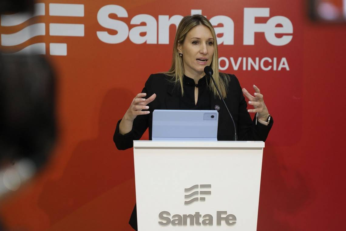 El gobierno provincial confirmó que pagará por decreto el aumento salarial a docentes, estatales y personal de salud