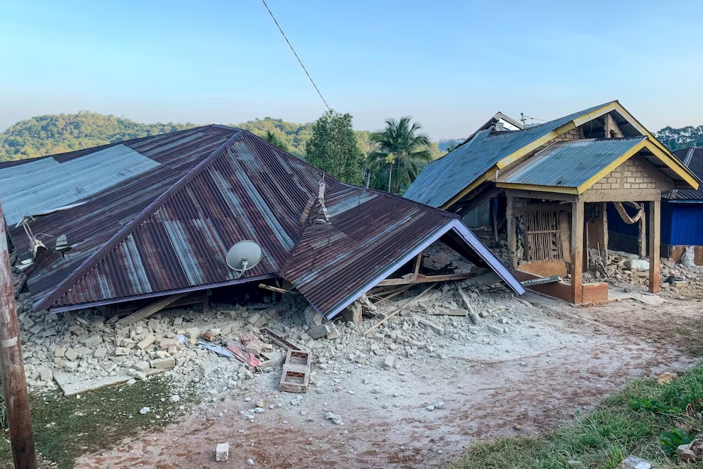 Varias viviendas quedaron destrozadas por los terremotos. (Foto: AFP)