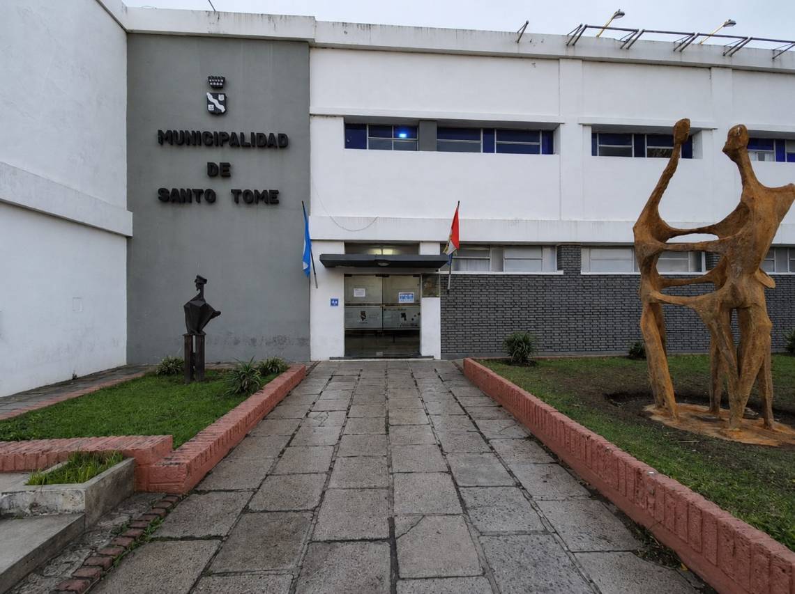 La Municipalidad de Santo Tomé incorporó a planta permanente a 21 trabajadores. (Crédito: STD)