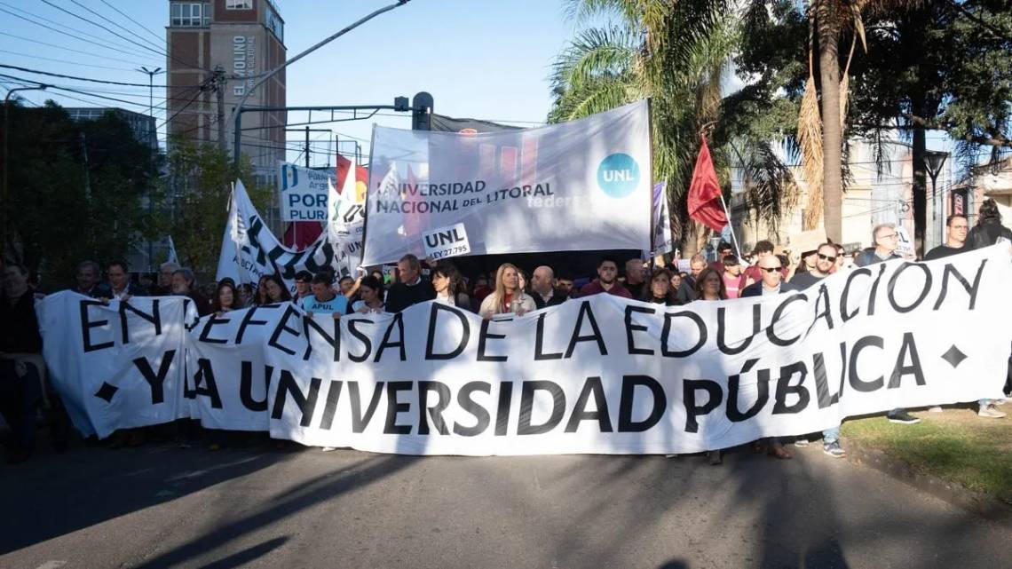 Paro nacional universitario este miércoles: docentes y nodocentes rechazan la oferta salarial del Gobierno