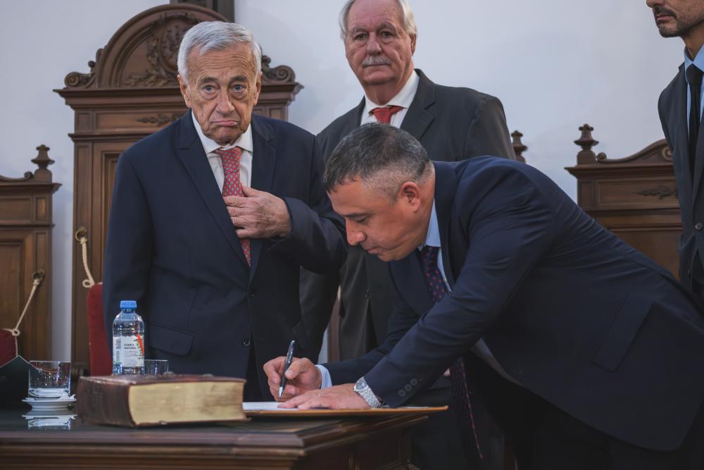 Diego Maciel asumió como nuevo ministro de la Corte santafesina.