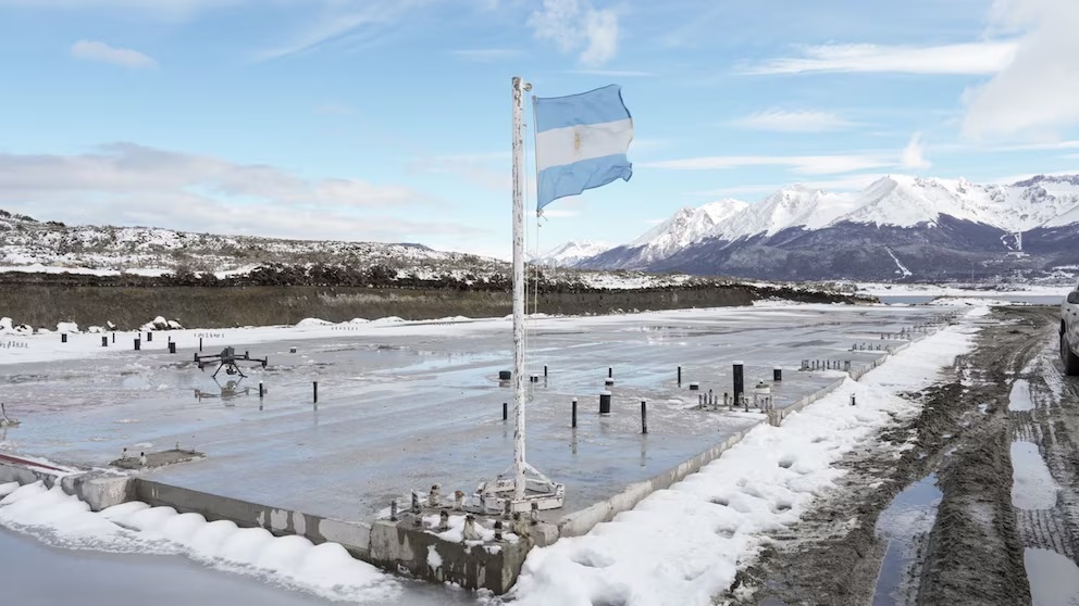El Gobierno destinará más de $300 mil millones en 2027 para la Base Naval de Tierra del Fuego