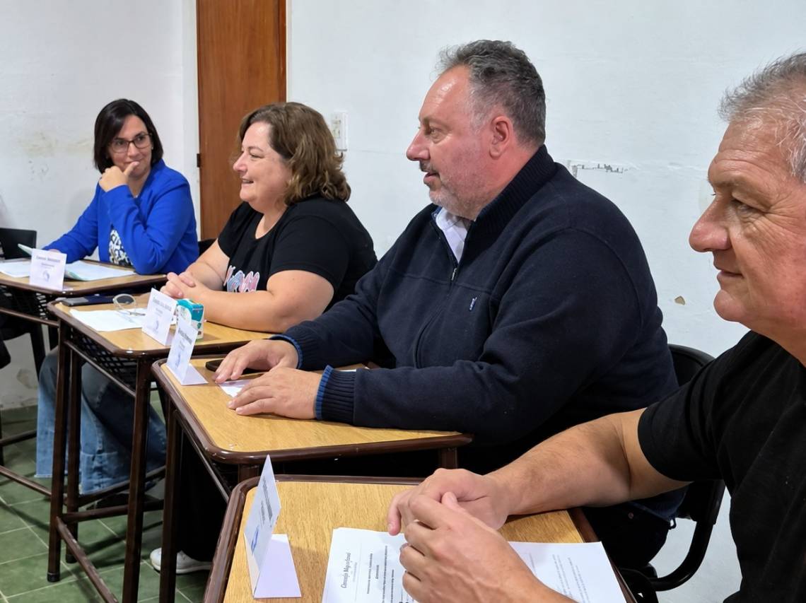 El Concejo Municipal de Sauce Viejo sesionará de manera extraordinaria este miércoles para abordar la situación del concejal Pedro Uliambre.