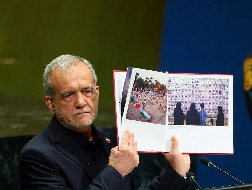 Irán condiciona el acuerdo con Estados Unidos al levantamiento del bloqueo naval.