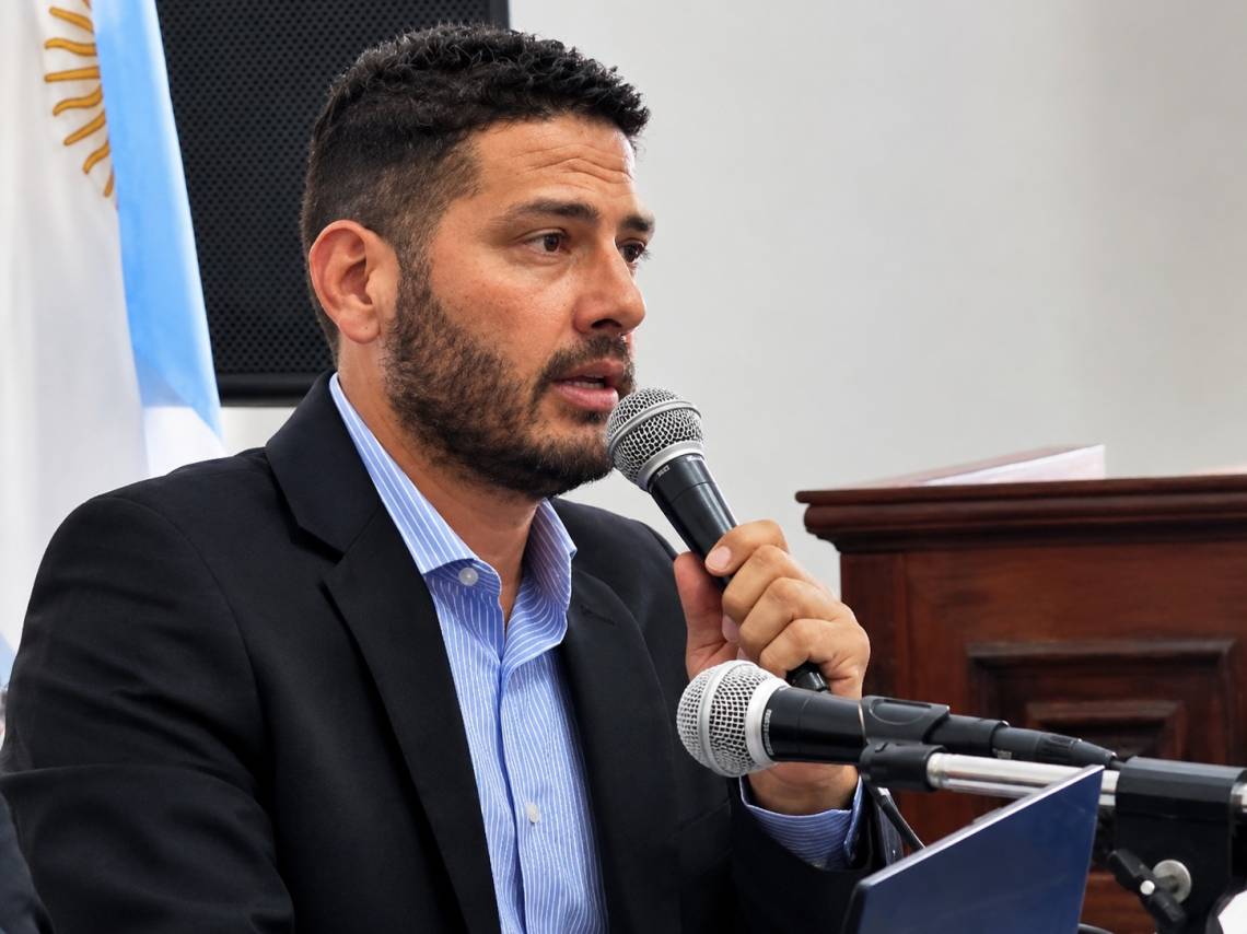 Sebastián Iglesias respaldó el traspaso a ASSA, pero reclamó transparencia y control durante el proceso. (Crésdito: Prensa PDP)