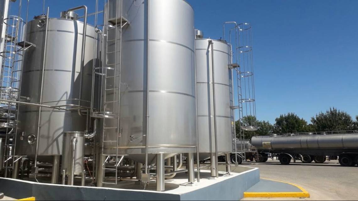 Savencia anunció el cierre de una planta láctea en Santa Fe: qué pasará con sus 54 trabajadores.