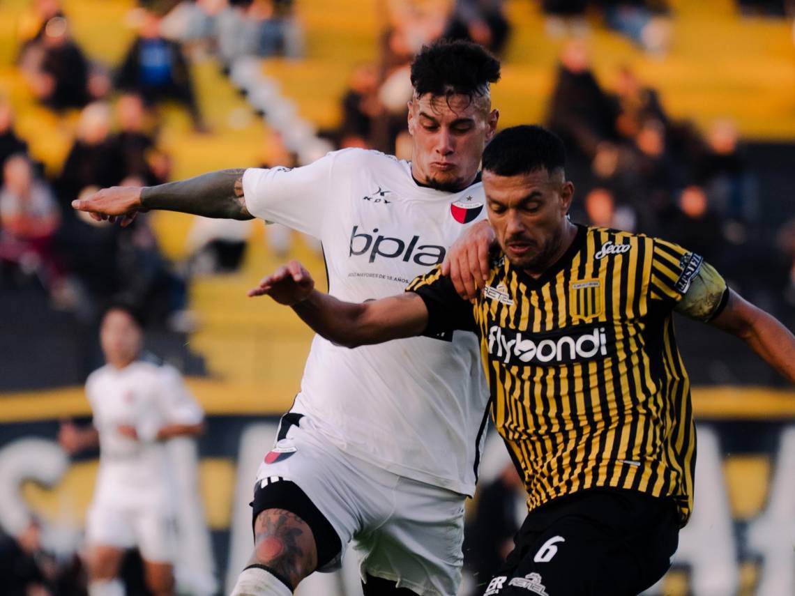 Colón enfrenta a Almirante Brown este sábado desde las 18 horas.