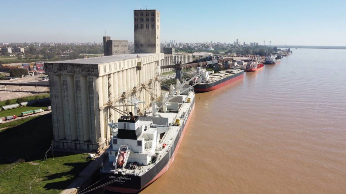 Los puertos santafesinos superaron los 3,3 millones de toneladas y avanzan con una nueva concesión