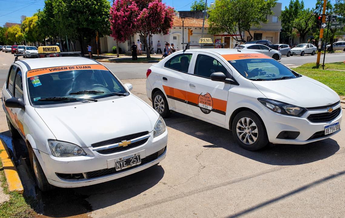 Nuevas reglas para remises y aplicaciones: qué proponen los proyectos que llegaron al Concejo